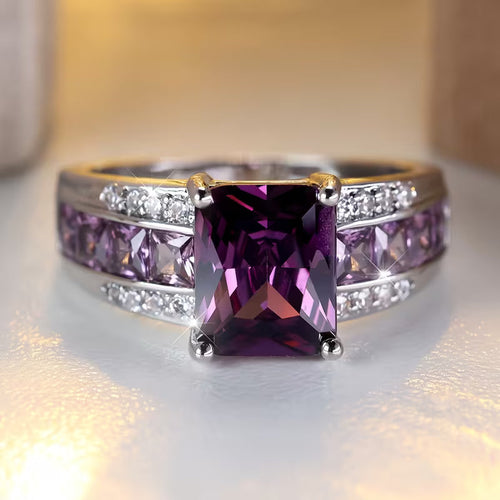 Amethystring z oprawą w srebrze